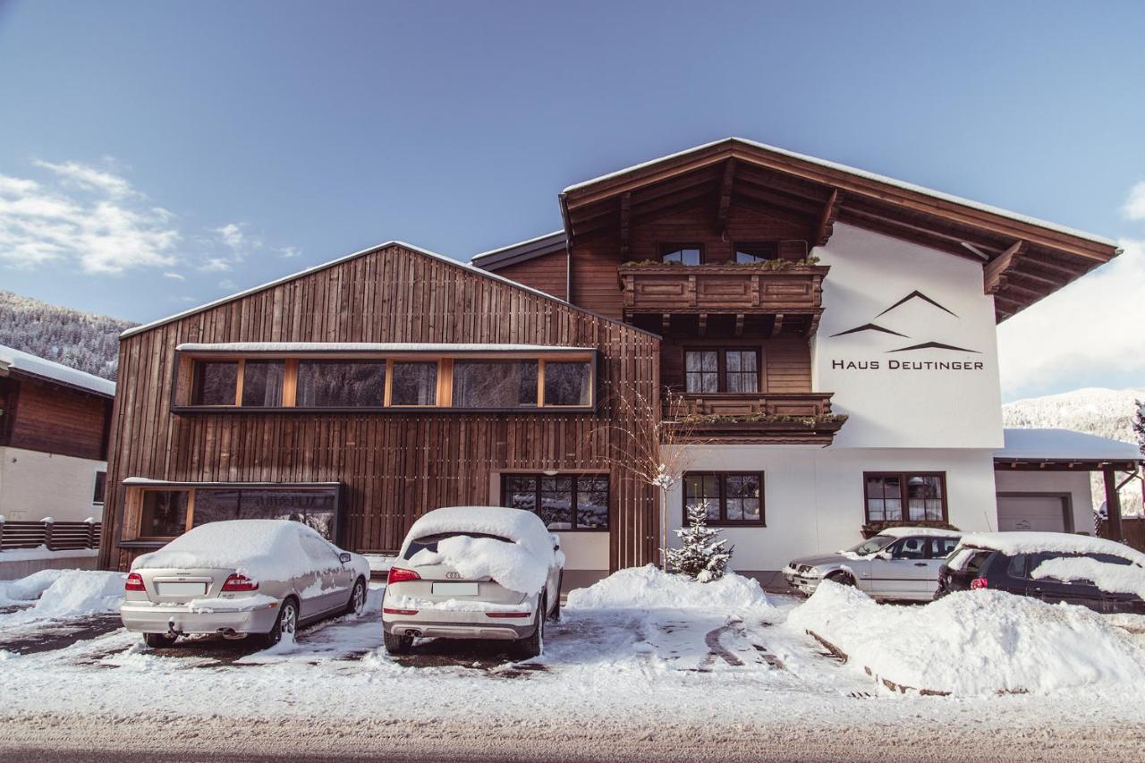 Haus Deutinger Bed & Breakfast 2*